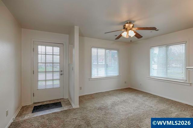 390 McNary Av NW, Salem, OR 97304