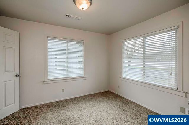 390 McNary Av NW, Salem, OR 97304