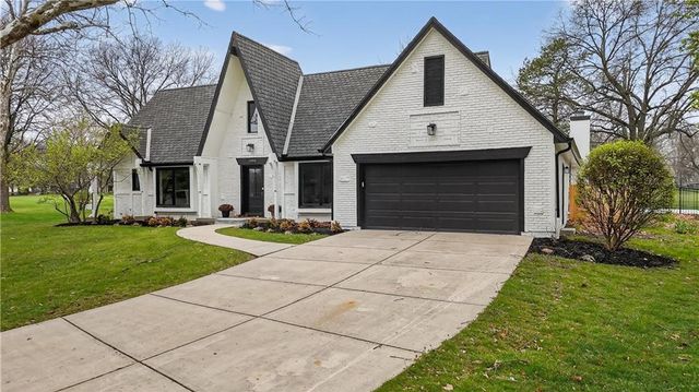 12815 Pembroke Circle, Leawood, KS 66209