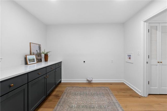12815 Pembroke Circle, Leawood, KS 66209