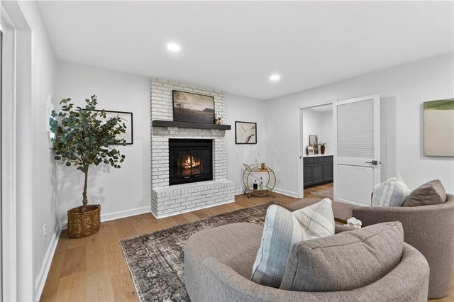 12815 Pembroke Circle, Leawood, KS 66209