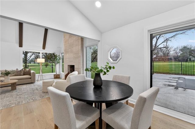 12815 Pembroke Circle, Leawood, KS 66209