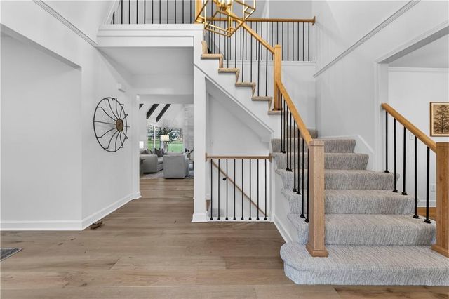 12815 Pembroke Circle, Leawood, KS 66209