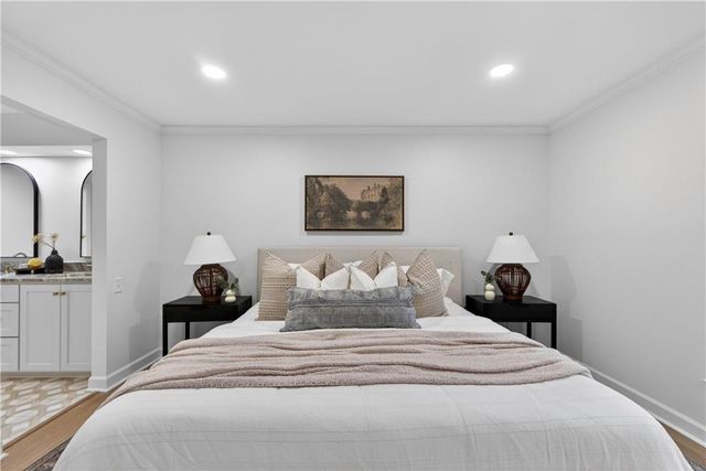 12815 Pembroke Circle, Leawood, KS 66209