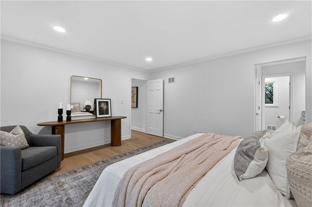 12815 Pembroke Circle, Leawood, KS 66209