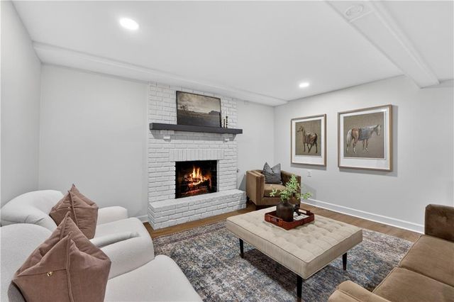 12815 Pembroke Circle, Leawood, KS 66209