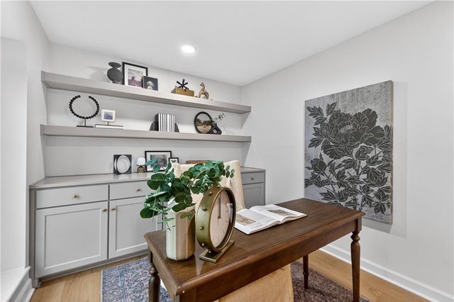 12815 Pembroke Circle, Leawood, KS 66209