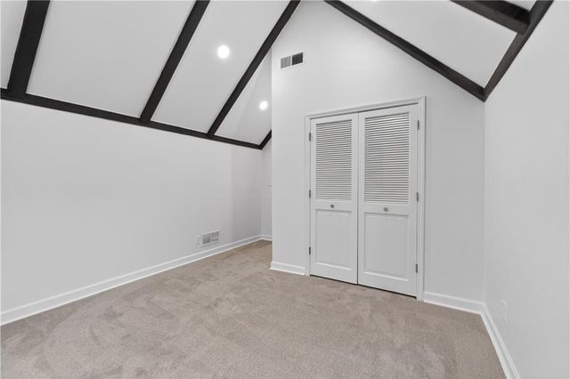 12815 Pembroke Circle, Leawood, KS 66209