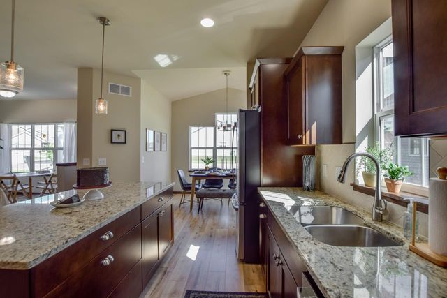 4306 Goldeneye Gateway Drive, Middleton, WI 53562