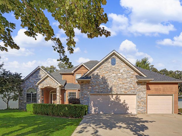 3107 Darcy Drive NE, Rochester, MN 55906