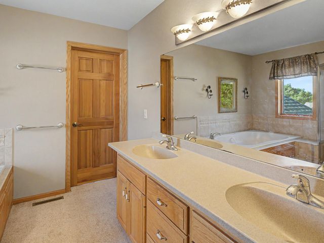 3107 Darcy Drive NE, Rochester, MN 55906