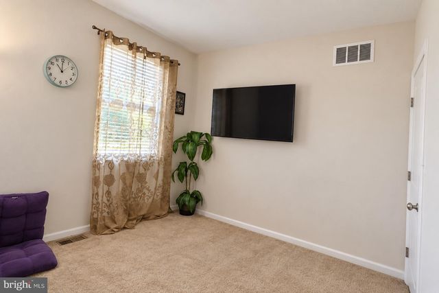 1 WESTMONT DR, Medford, NJ 08055