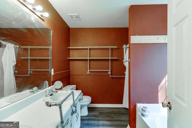 1590 Piney Grove Road, Loganville, GA 30052