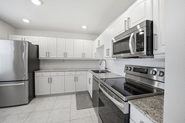 563 Piedmont L, Delray Beach, FL 33484