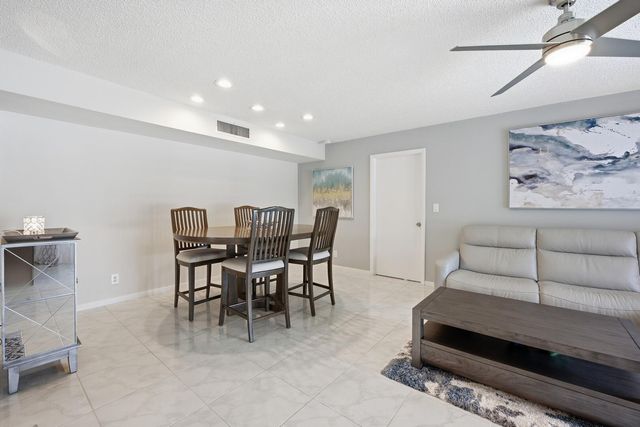 563 Piedmont L, Delray Beach, FL 33484