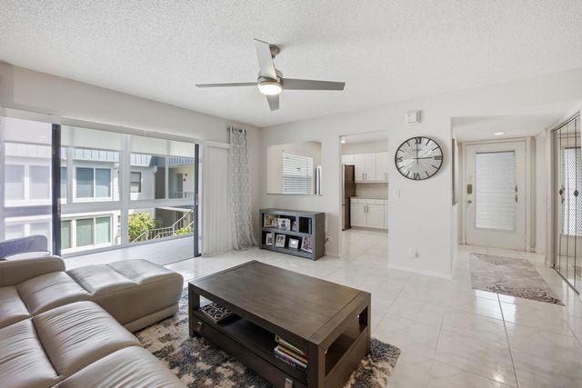 563 Piedmont L, Delray Beach, FL 33484