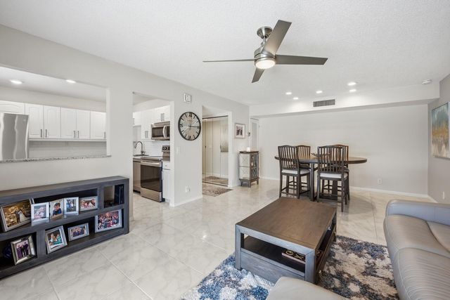 563 Piedmont L, Delray Beach, FL 33484