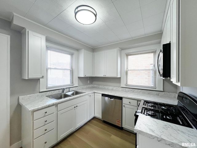 5913 S MADISON Street, Bartonville, IL 61607