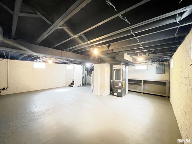 5913 S MADISON Street, Bartonville, IL 61607