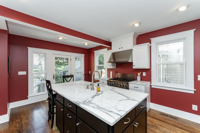 811 6th Street SW, Rochester, MN 55902