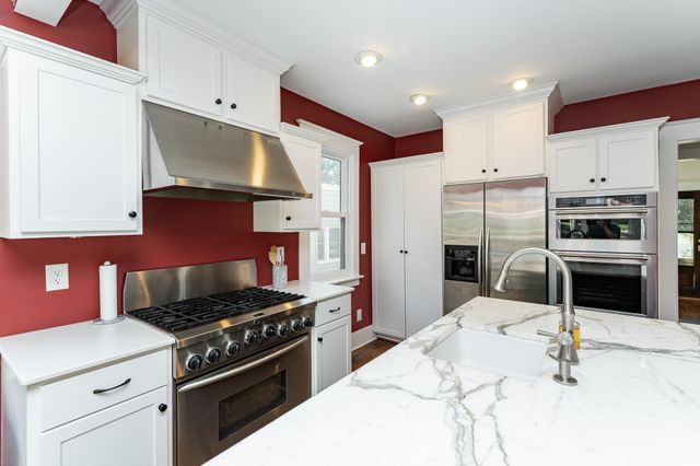 811 6th Street SW, Rochester, MN 55902