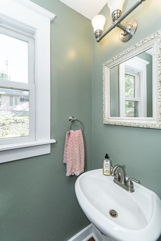 811 6th Street SW, Rochester, MN 55902