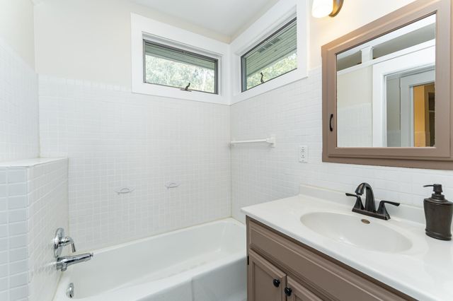 811 6th Street SW, Rochester, MN 55902