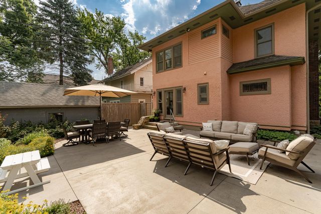 811 6th Street SW, Rochester, MN 55902