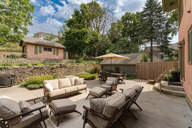 811 6th Street SW, Rochester, MN 55902