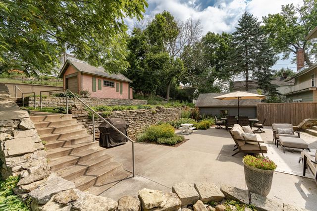 811 6th Street SW, Rochester, MN 55902