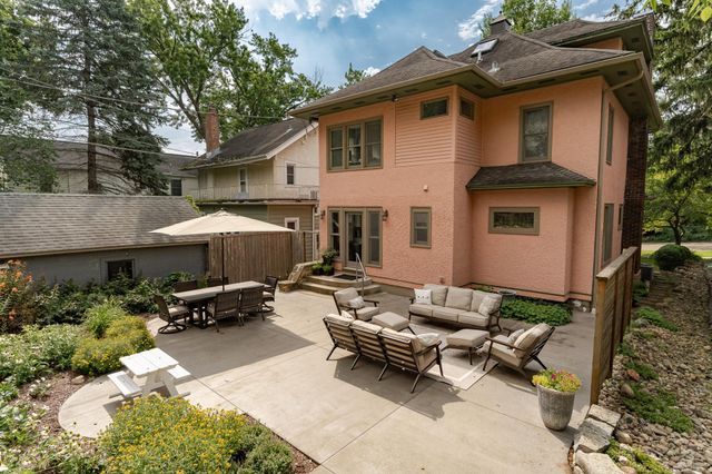 811 6th Street SW, Rochester, MN 55902