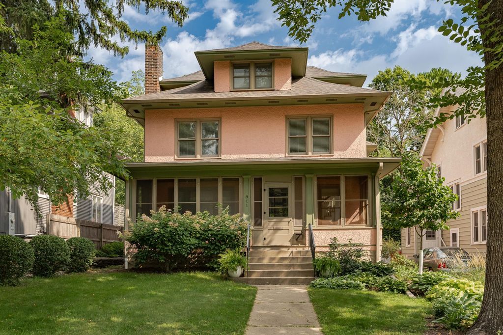 811 6th Street SW, Rochester, MN 55902