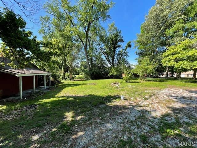 704 Eiler Road, Belleville, IL 62223
