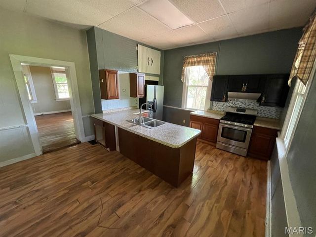 704 Eiler Road, Belleville, IL 62223