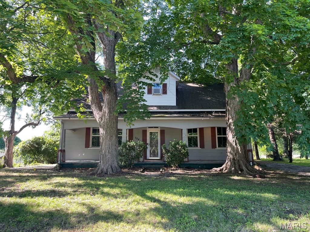 704 Eiler Road, Belleville, IL 62223