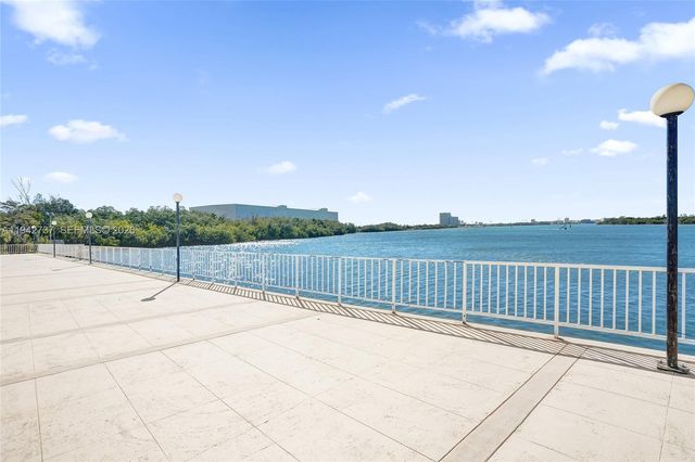 300 Bayview Dr 1110, Sunny Isles Beach, FL 33160