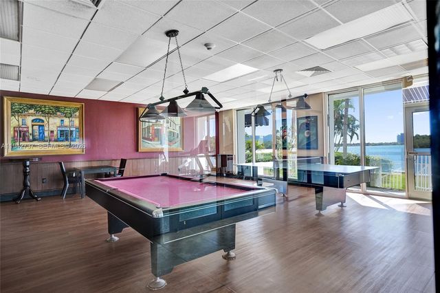 300 Bayview Dr 1110, Sunny Isles Beach, FL 33160