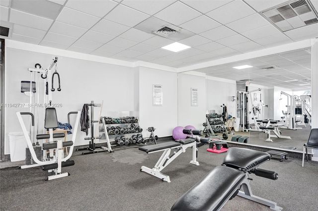 300 Bayview Dr 1110, Sunny Isles Beach, FL 33160