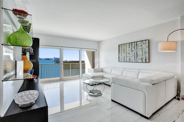 300 Bayview Dr 1110, Sunny Isles Beach, FL 33160