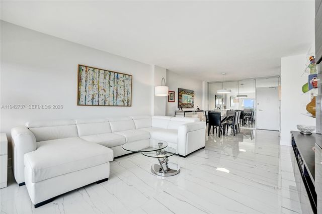 300 Bayview Dr 1110, Sunny Isles Beach, FL 33160