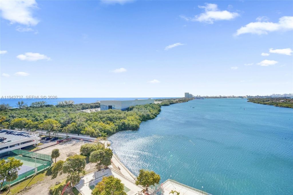 300 Bayview Dr 1110, Sunny Isles Beach, FL 33160