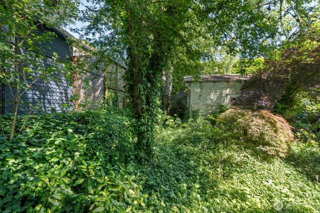2012 NE 65th Street, Seattle, WA 98115
