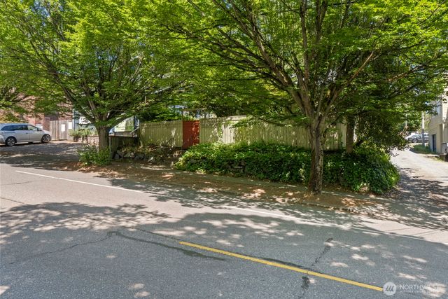 2012 NE 65th Street, Seattle, WA 98115