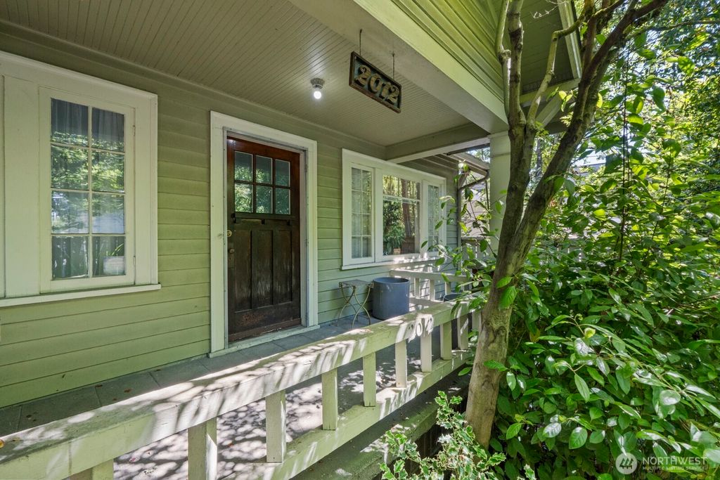 2012 NE 65th Street, Seattle, WA 98115