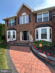 105 HANNUM DR, Bear, DE 19701