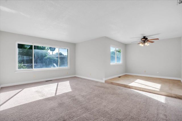 3996 Rochdale Dr, Carmichael, CA 95608