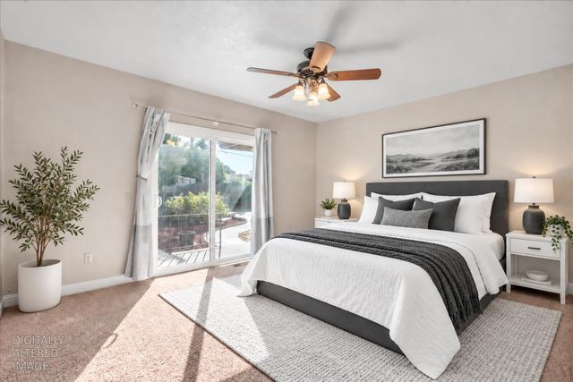 3996 Rochdale Dr, Carmichael, CA 95608