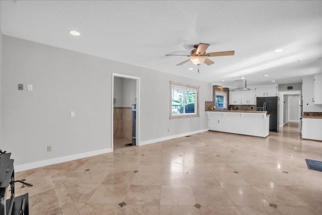 3996 Rochdale Dr, Carmichael, CA 95608