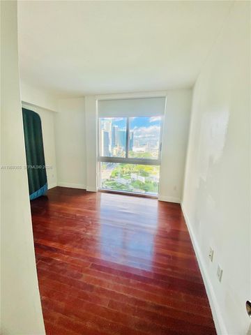 325 S Biscayne Blvd 2126, Miami, FL 33131