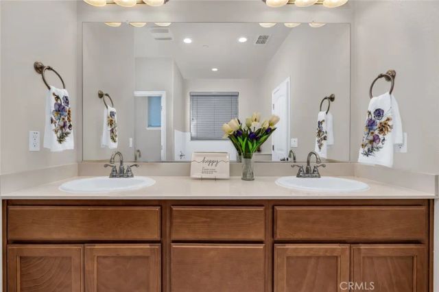 1476 Dynes, Merced, CA 95348